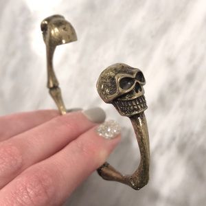 Skull bracelet